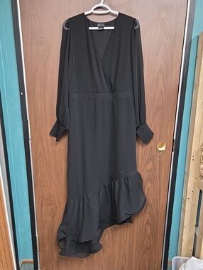 City Chic Size S Black Maxi Length Asymmetrical Long Sleeved Dress